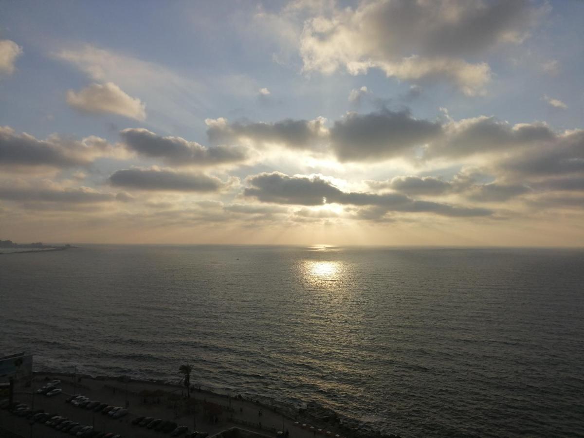 Midpoint Sea View - Families Only Apartment Александрия Екстериор снимка