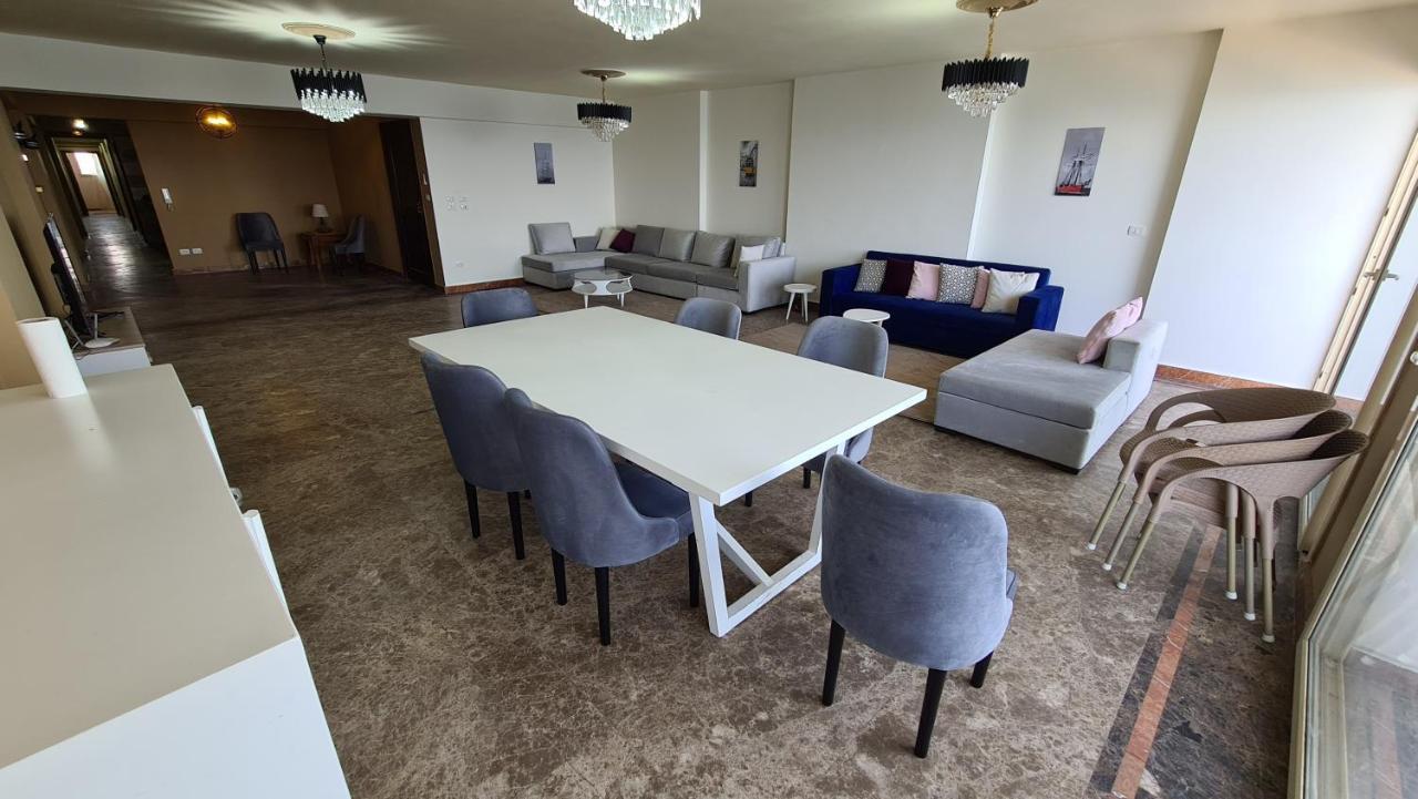 Midpoint Sea View - Families Only Apartment Александрия Екстериор снимка